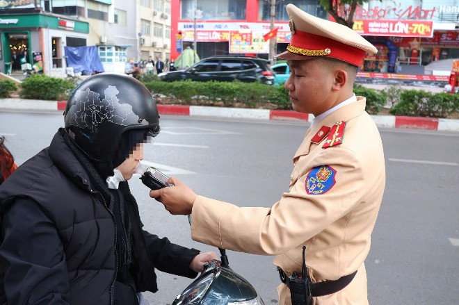 Mùng 4 Tết, hơn 2.100 tài xế vi phạm nồng độ cồn