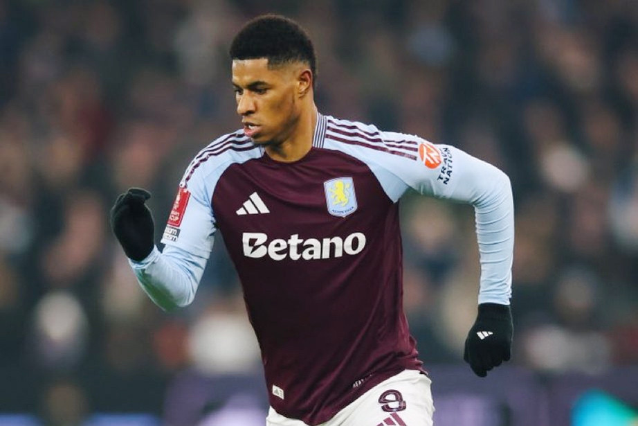 Phản ứng lạ của Sancho khi Rashford đá trận ra mắt Aston Villa