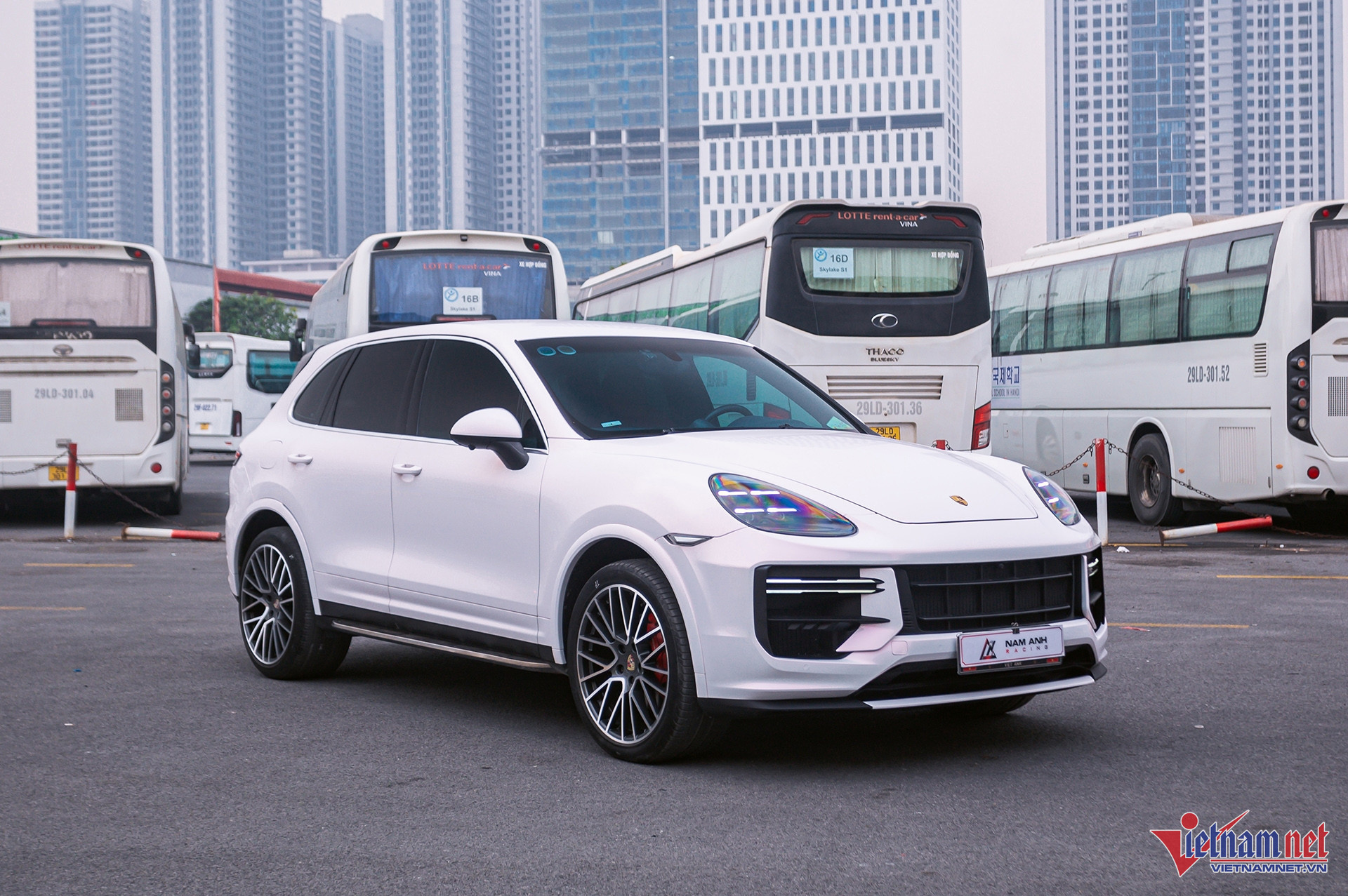 W-porsche cayenne 1.jpg