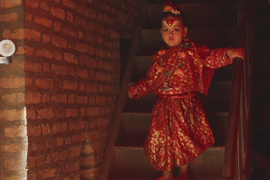 Cuộc sống &amp;apos;không chạm đất&amp;apos; của những nữ thần ở &amp;apos;vương quốc bí ẩn nhất thế giới&amp;apos;