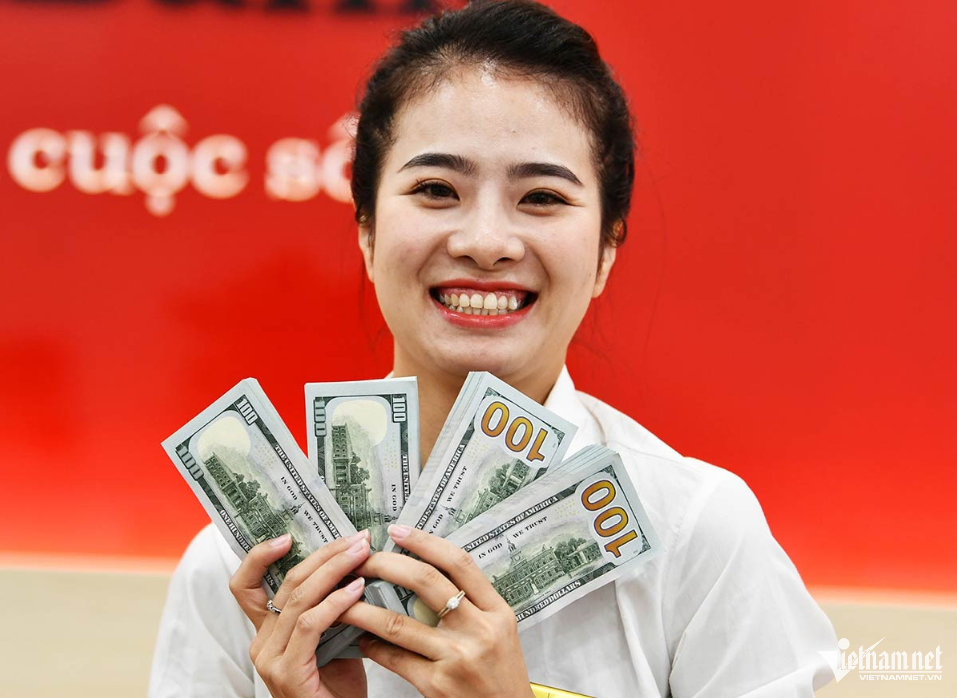 W-ty gia 1 569 1 523 61670.jpg