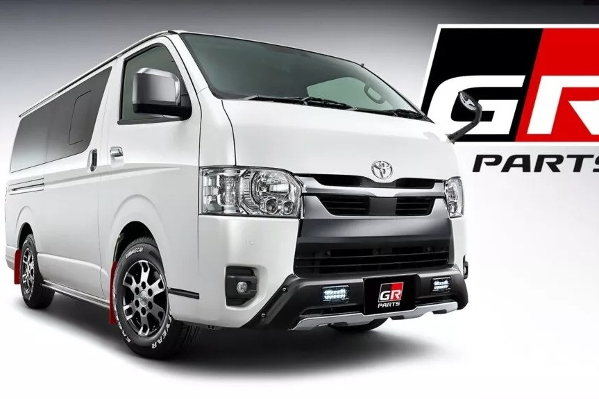 Xe 16 chỗ Toyota Hiace 2025 gây tò mò khi có cả tuỳ chọn thể thao và off-road