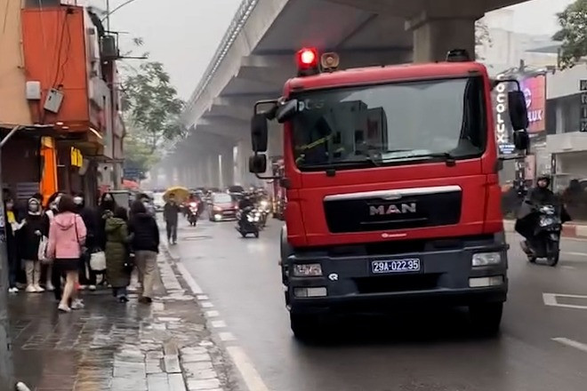 Cháy tòa nhà văn phòng ở Hà Nội