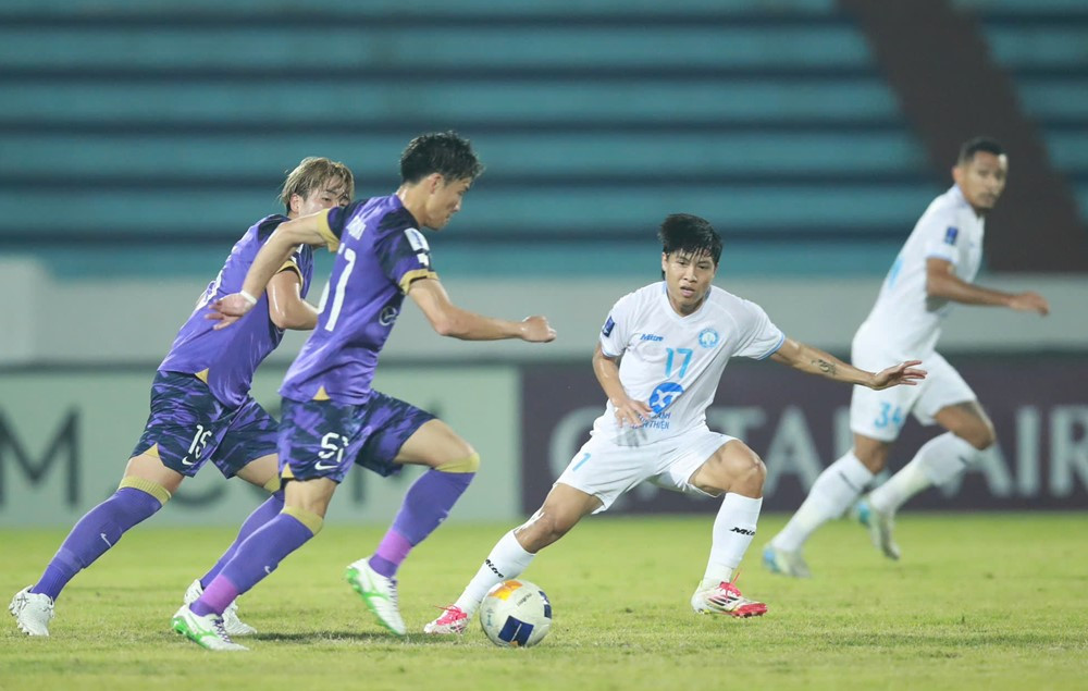 Nam dinh vs Hiroshima 3.jpg