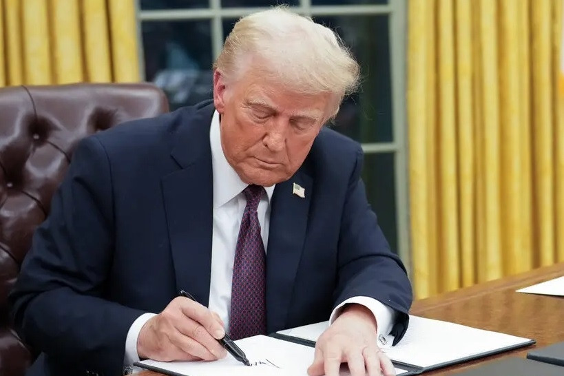 Ông Trump sa thải Tổng thanh tra USAID