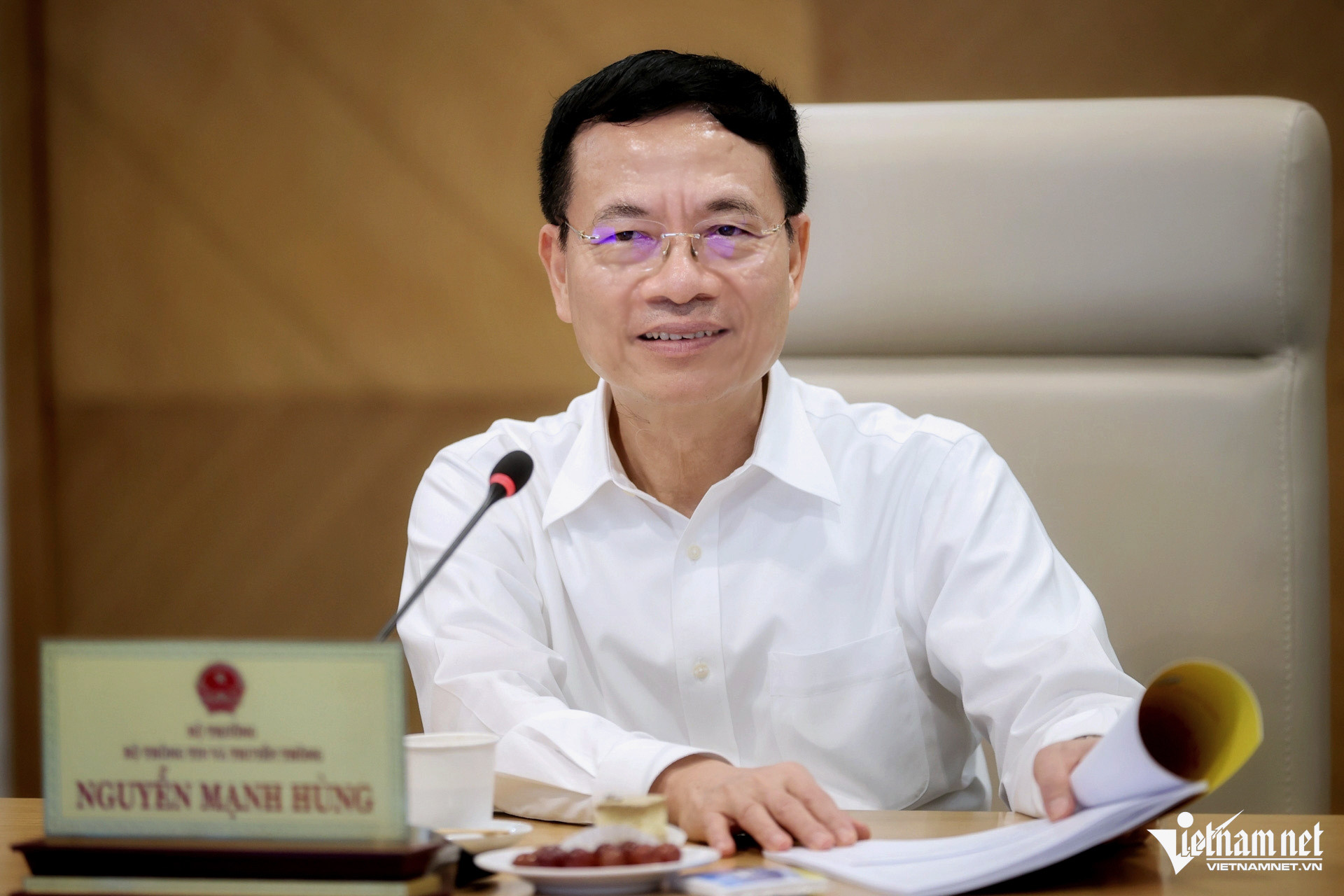 w bo truong bo tttt nguyen manh hung 83824.jpg