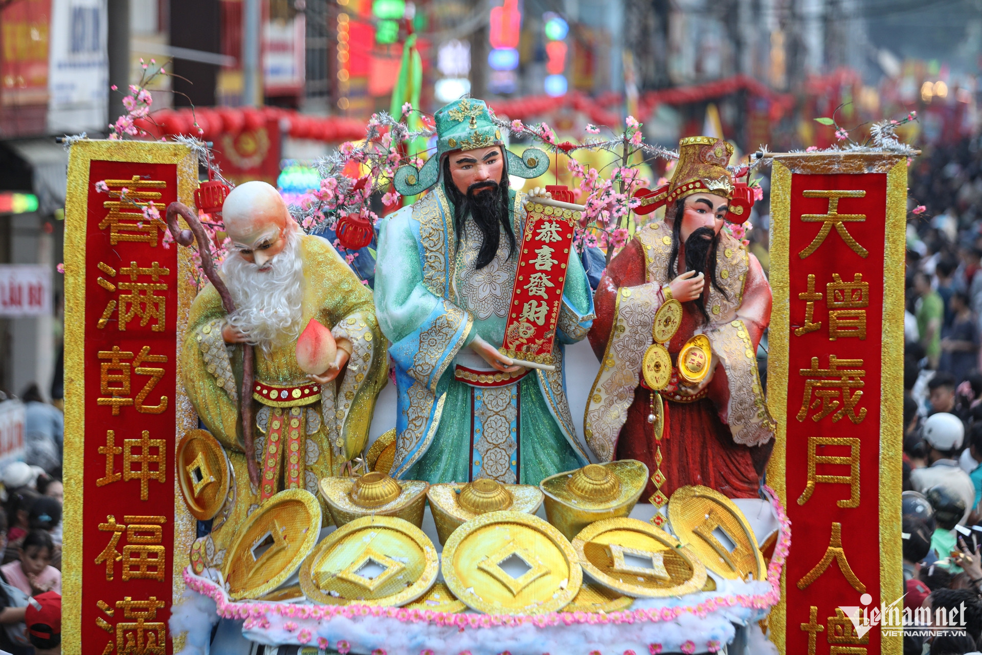 W-lễ hội chùa Bà, Bình Dương.jpg