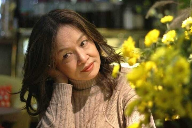 Bà Bích &amp;apos;Hương vị tình thân&amp;apos;: Ôsin trên phim, bà chủ làm ăn mát tay ngoài đời