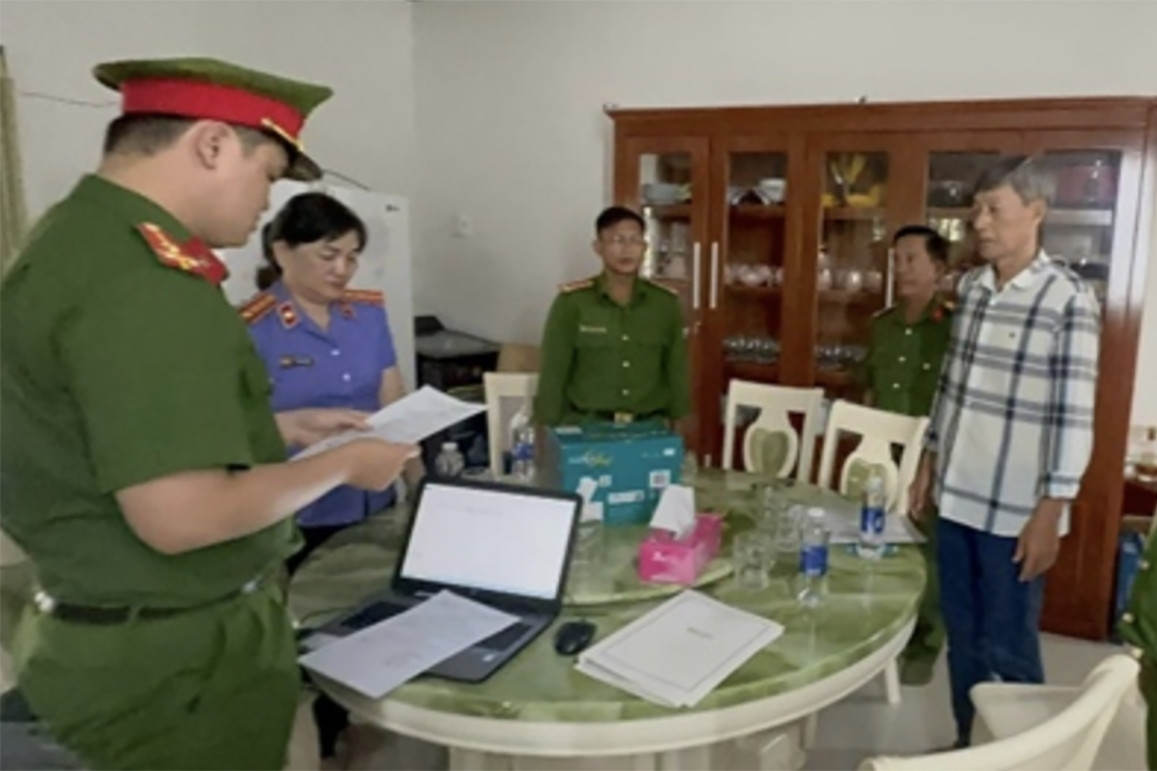 Cựu Cục trưởng Cục thuế tỉnh Cà Mau cùng thuộc cấp bị khởi tố
