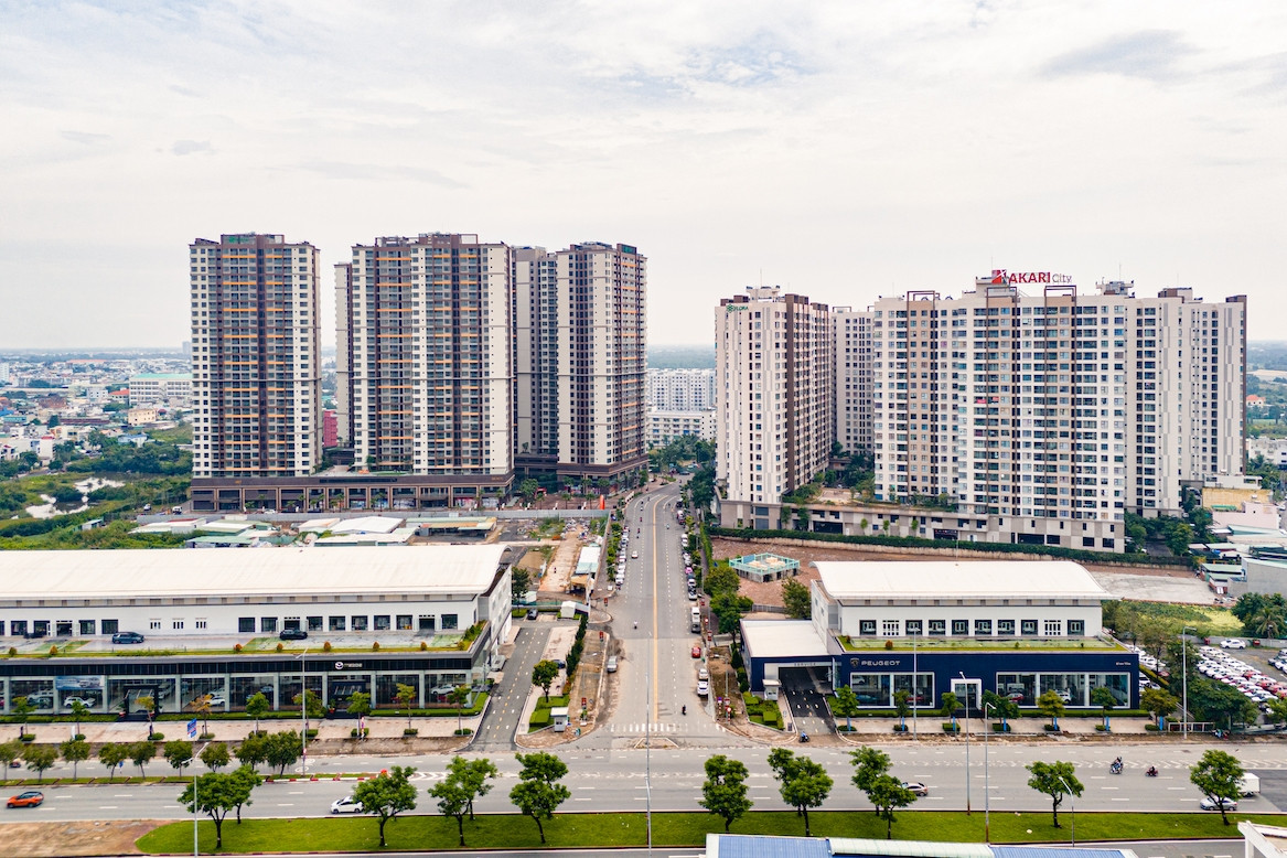 ‘Ông lớn’ địa ốc rục rịch bung hàng, căn hộ cao cấp chiếm lĩnh thị trường TPHCM