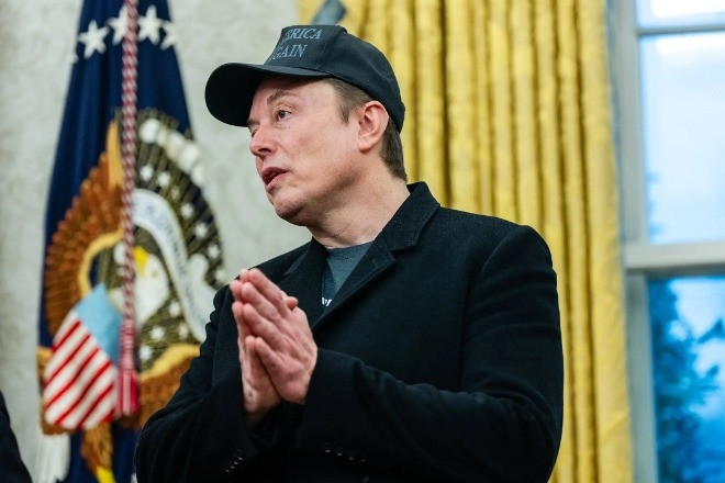 Tỷ phú Elon Musk đưa Bộ Quốc phòng Mỹ vào tầm ngắm