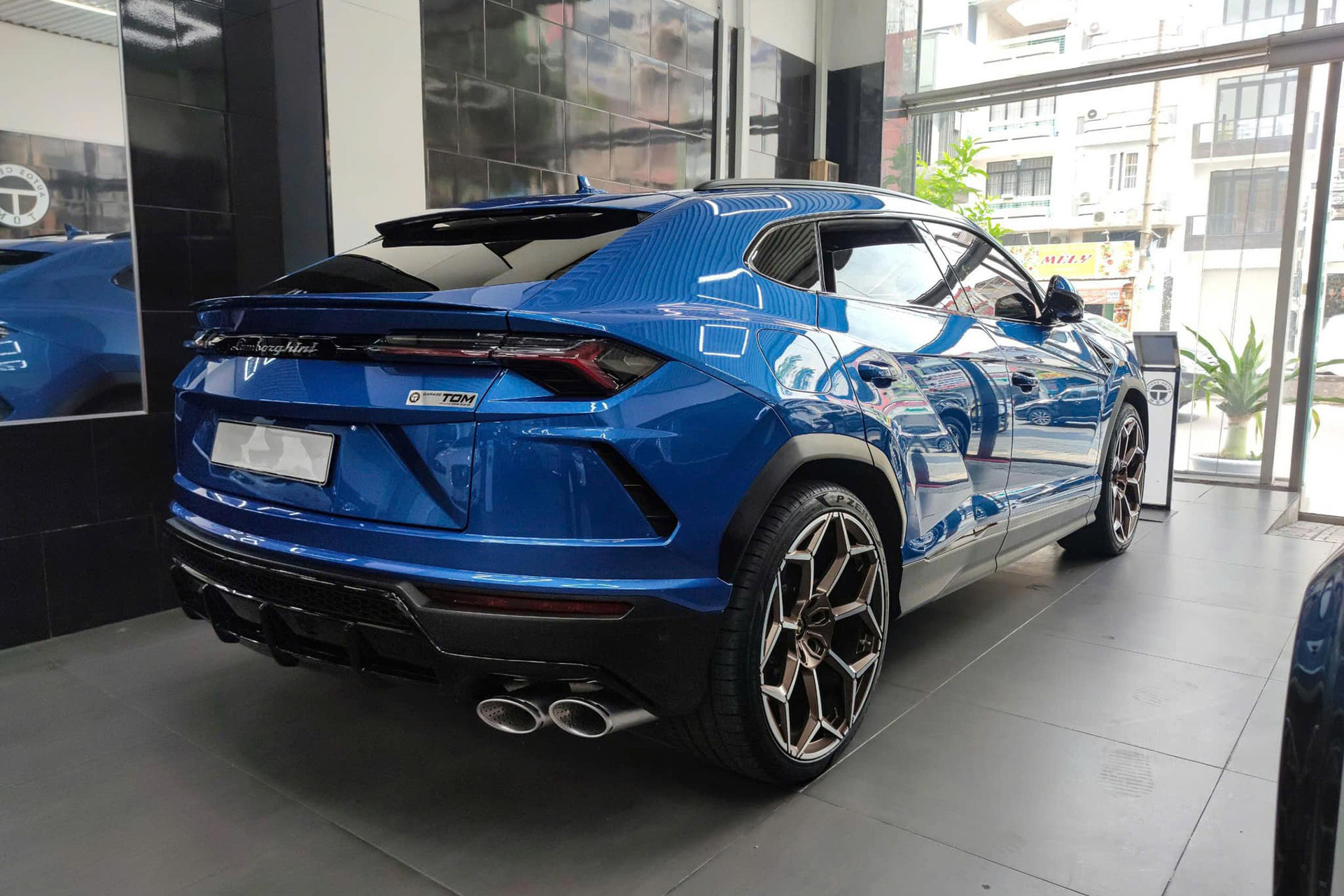 urus xanh 15.jpg