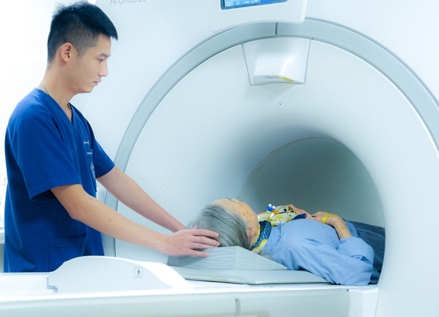 benh nhan cap cuu (10).png