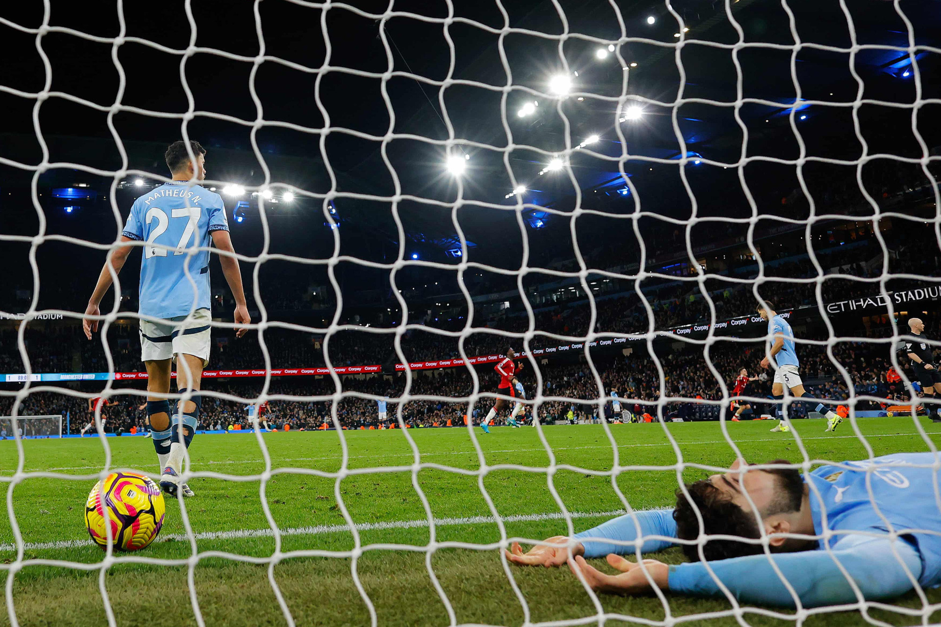 The Guardian. Man City MU.jpg