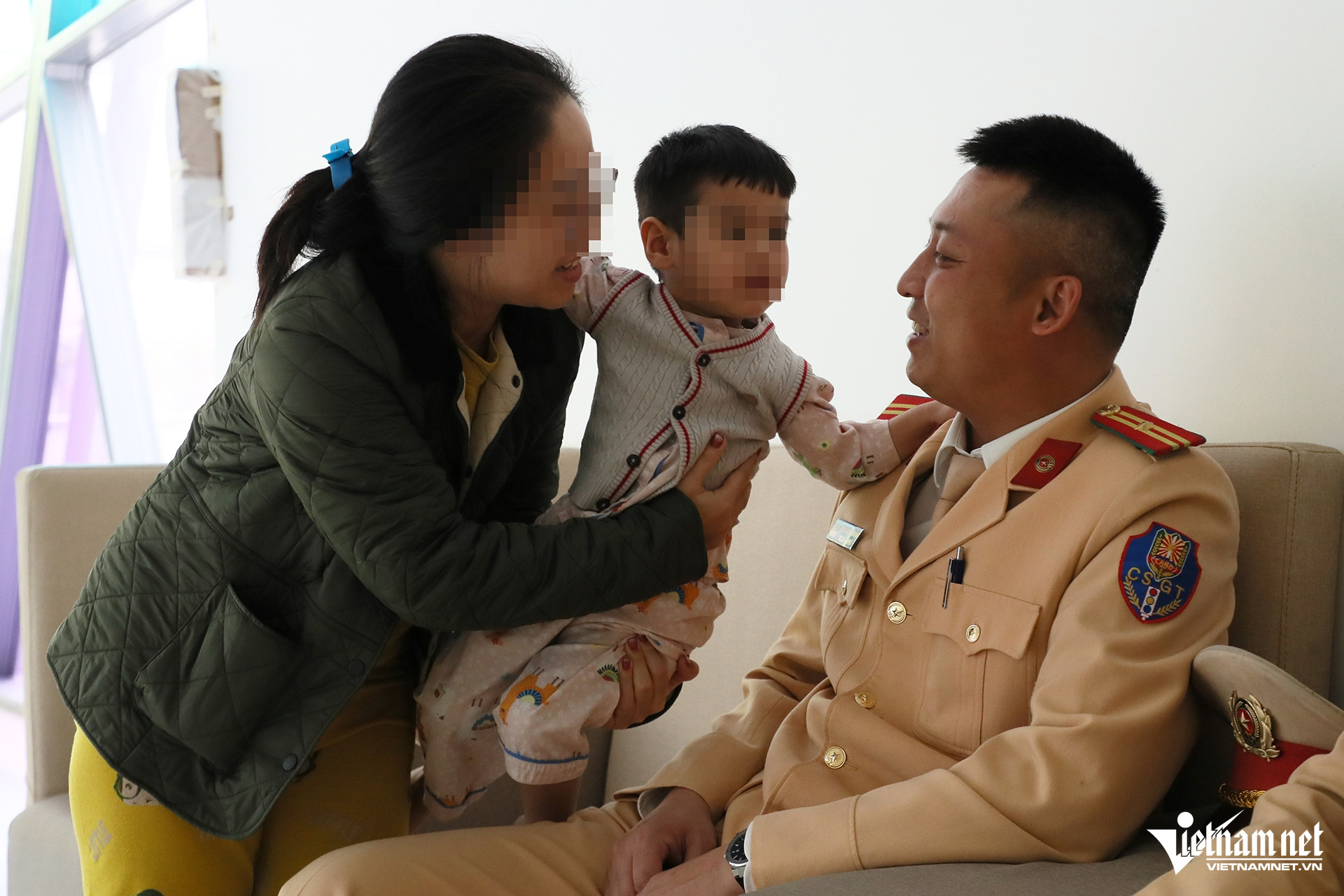 W-HIEU3100.jpg