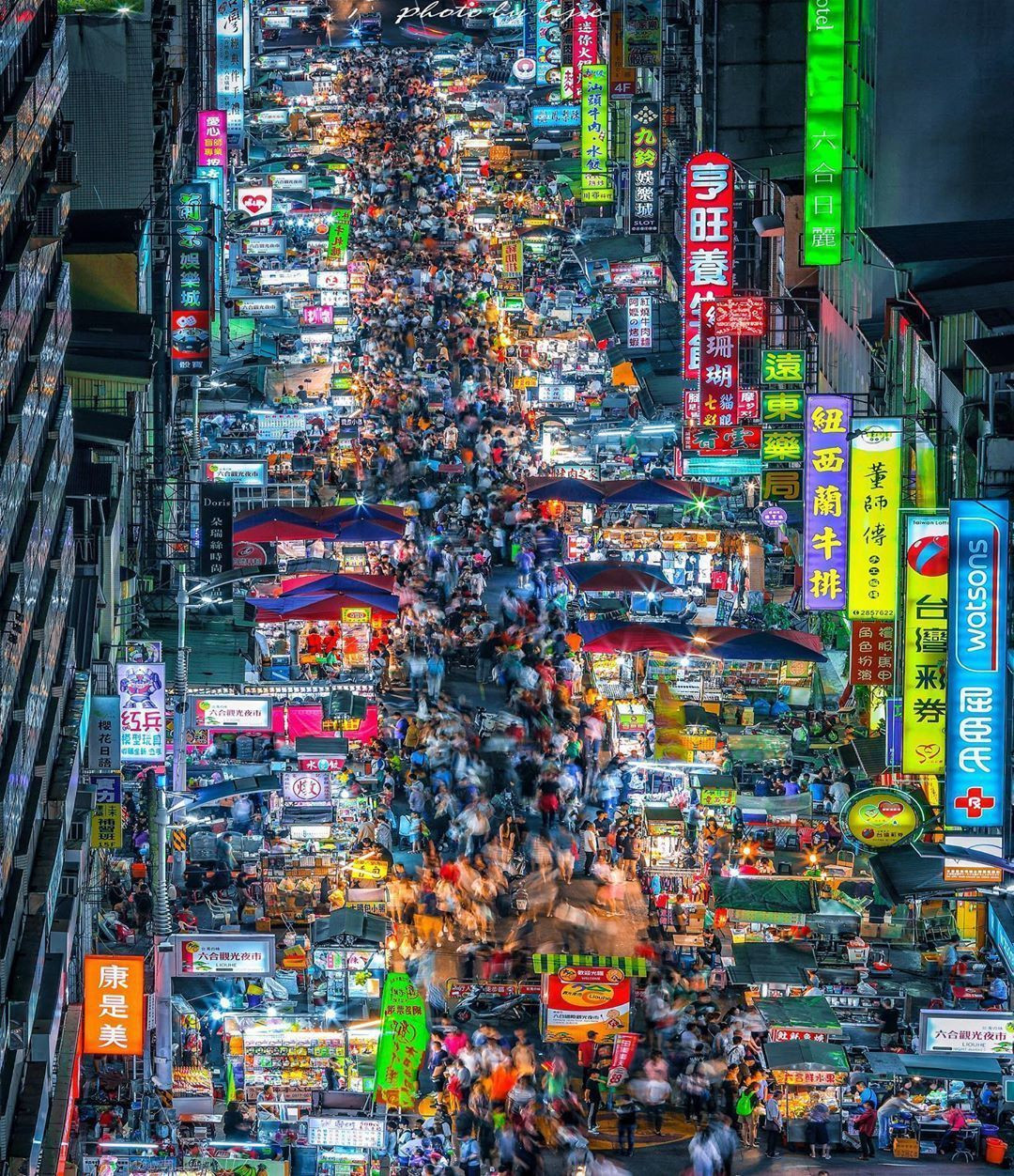 cho dem luc hop lau doi noi tieng bat nhat dai loan.jpg