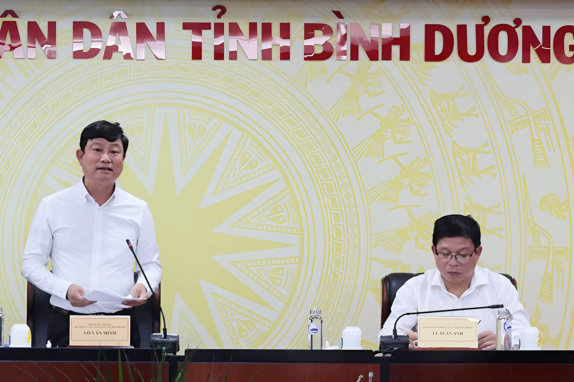 Người dân không cần chứng thực thẻ căn cước khi làm thủ tục đất đai