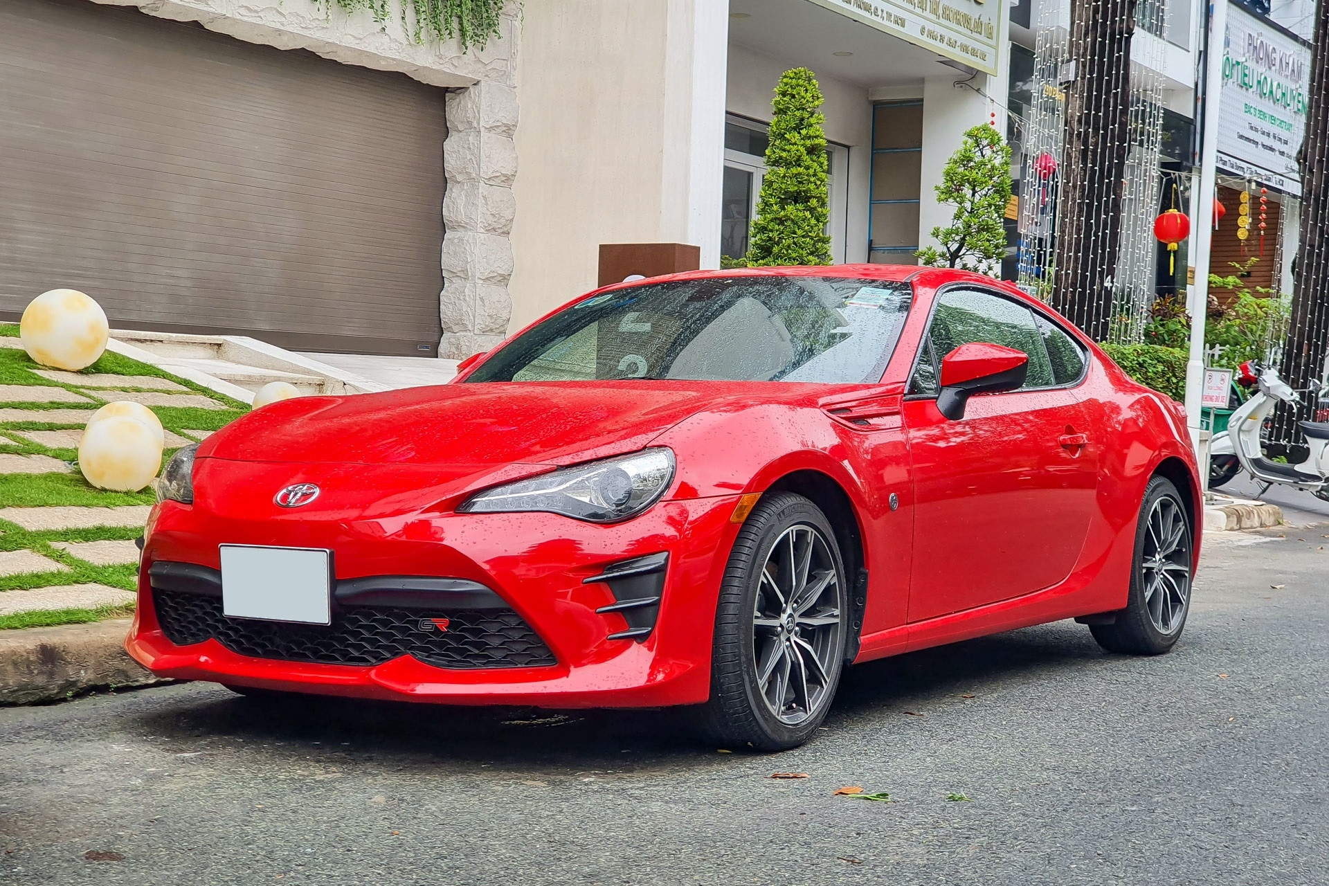 Toyota 86 của doanh nhân Nguyễn Quốc Cường có gì đặc biệt?