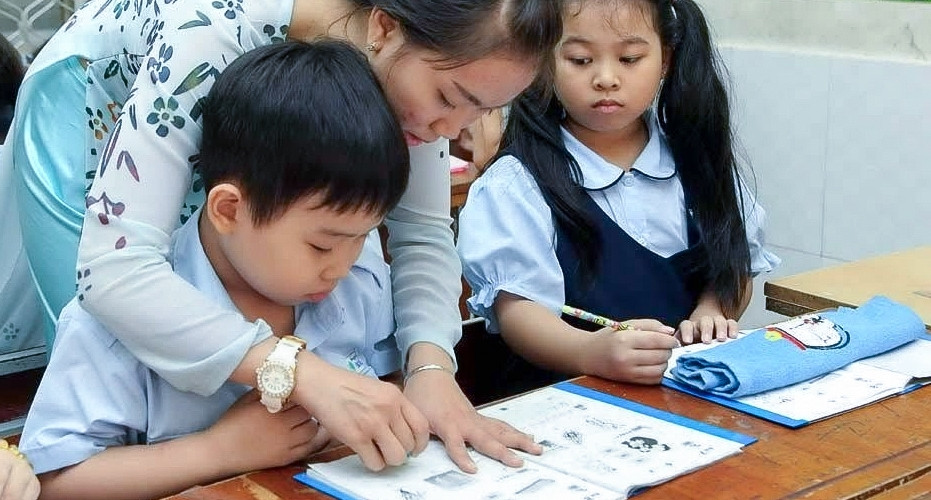 Giáo viên mở lớp rèn chữ đẹp, dạy kỹ năng tiền tiểu học có vi phạm Thông tư 29?