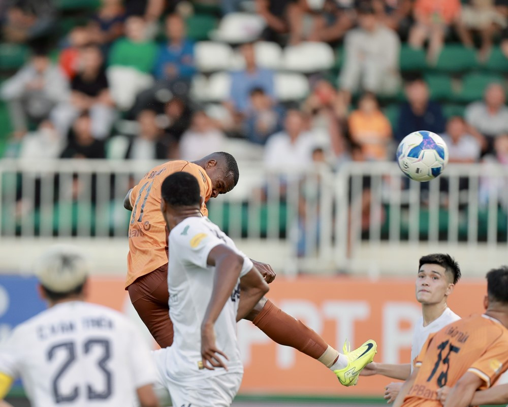 hagl vs binh dinh 3.jpg