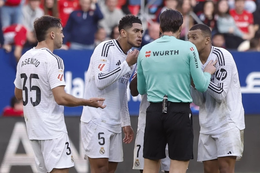 Kết quả Osasuna 1-1 Real Madrid Jude Bellingham kêu oan về thẻ đỏ