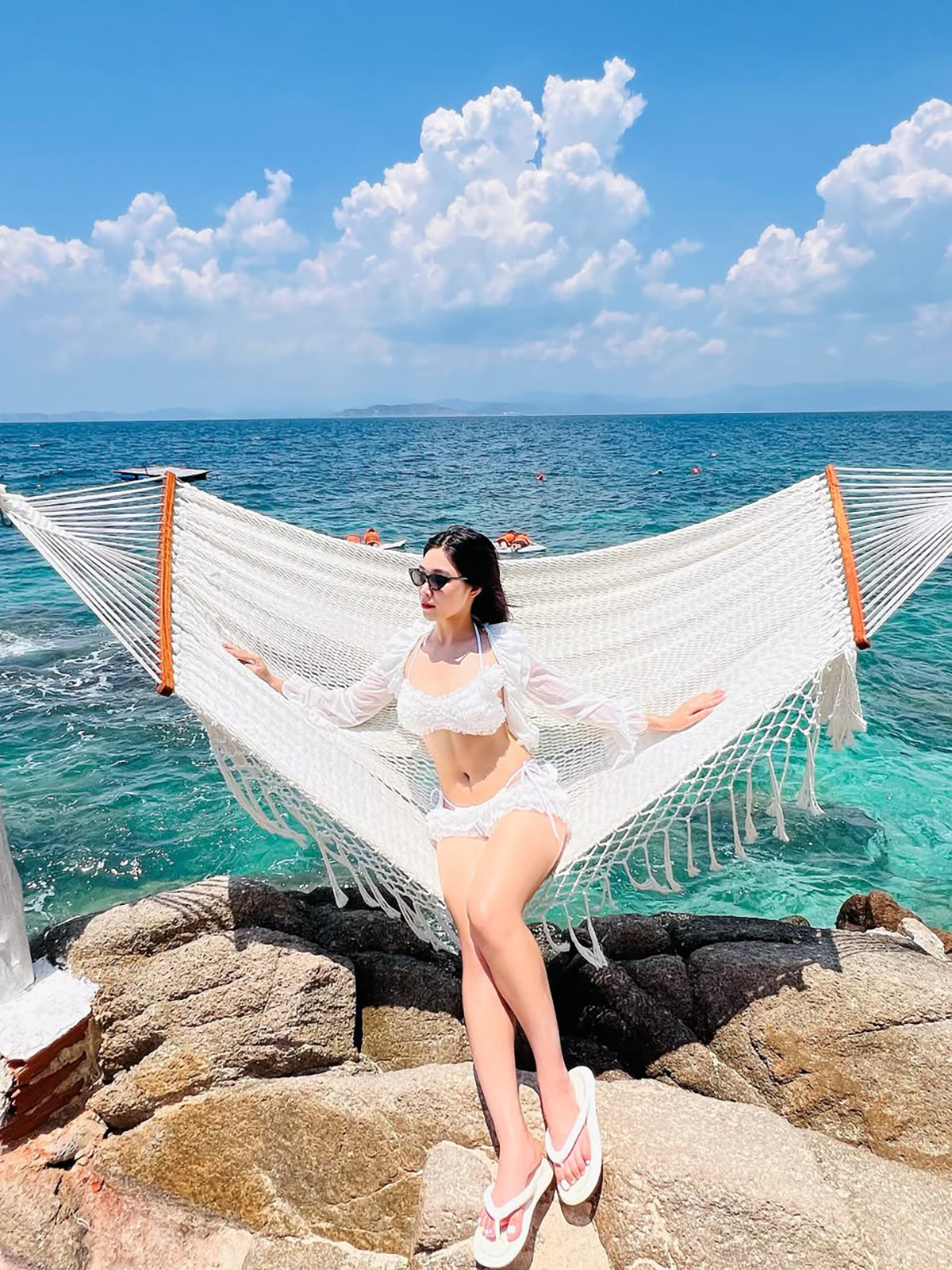 Gái xinh khoe mông – Xu hướng gây tranh cãi và ảnh hưởng đến xã hội Việt Nam 3 Gái xinh khoe mông – Xu hướng gây tranh cãi và ảnh hưởng đến xã hội Việt Nam