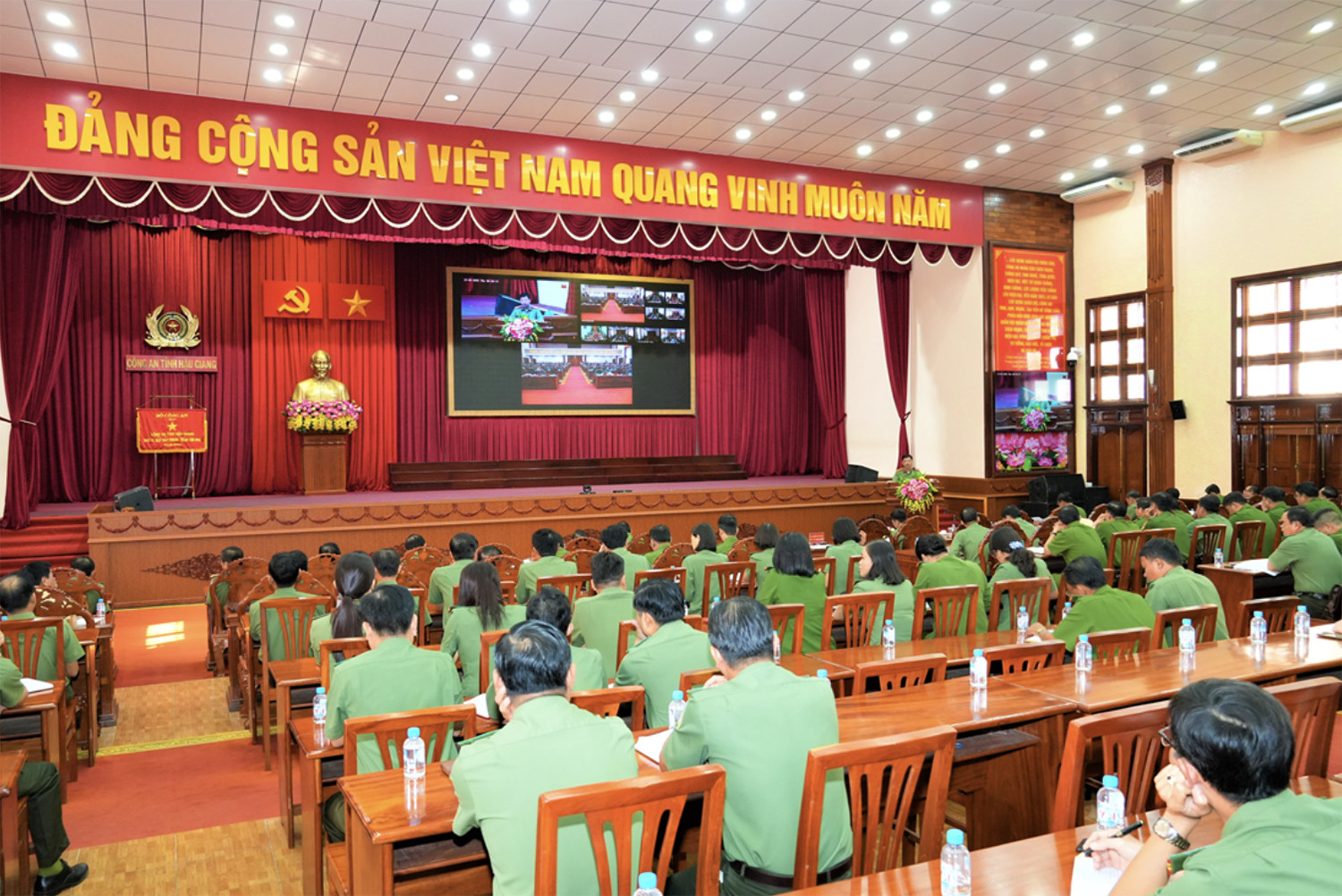 Công an hậu giang.jpg