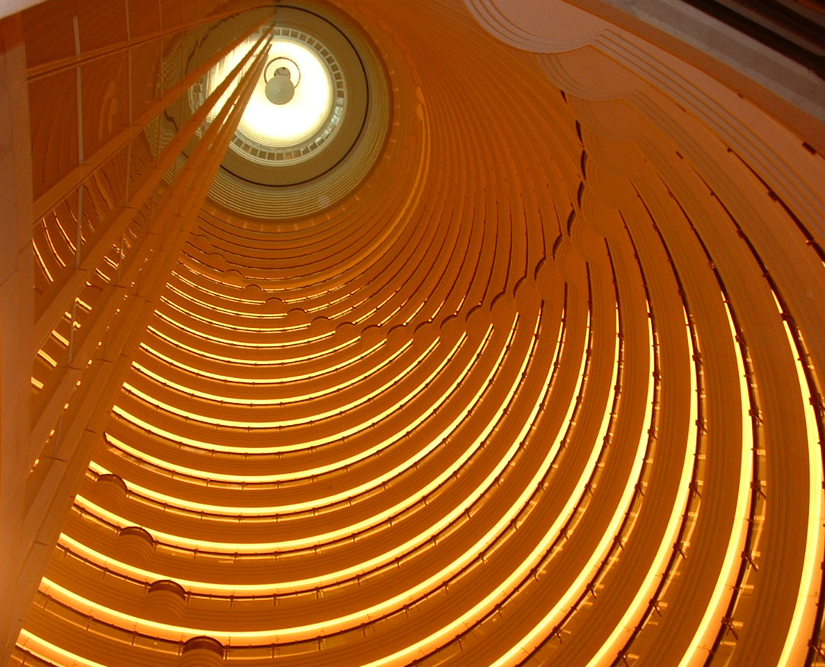 Shanghai_Grand_Hyatt_Atrium7098 .jpg