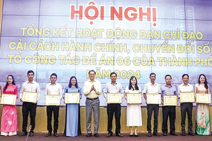 Cần Thơ xác định chuyển đổi số phải lấy người dân, doanh nghiệp làm trung tâm