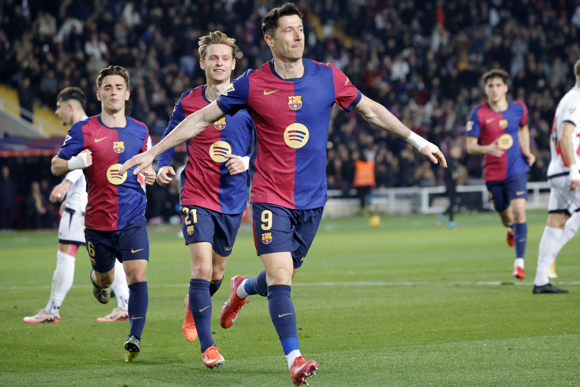 MD. Lewandowski Rayo Vallecano.jpg