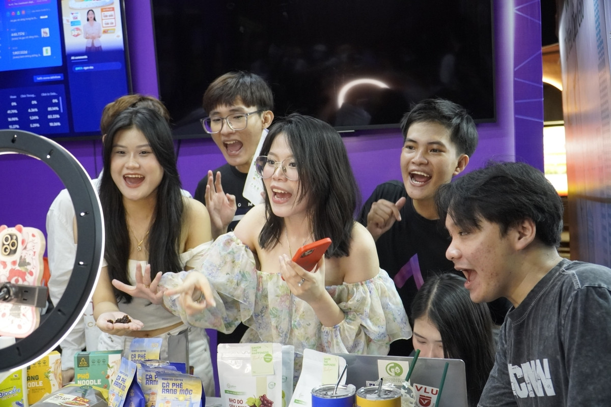 TPHCM: Kinh tế số không chỉ 25% GRDP mà phải là động lực tăng trưởng mới