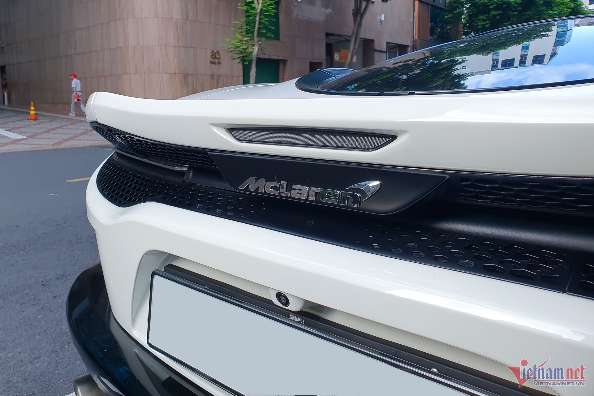 W-McLaren GT Vietnamnet 8.jpg