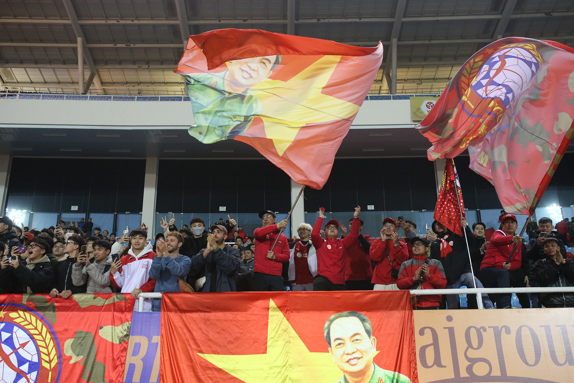 the cong viettel cahn 14.JPG