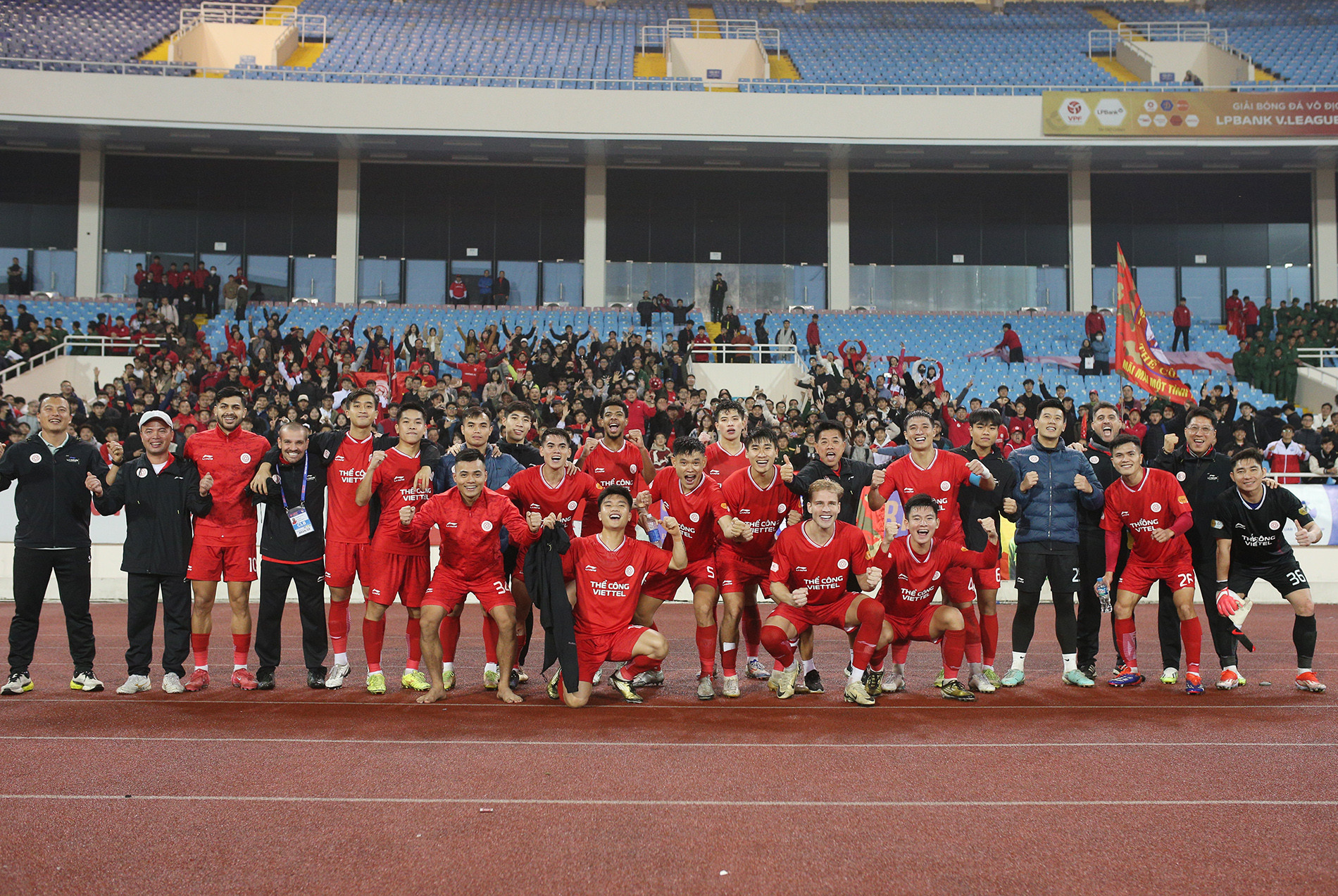 the cong viettel cahn 78.JPG