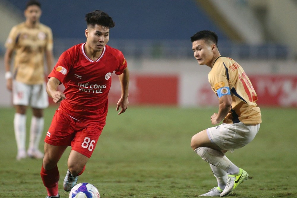 Hạ CAHN, Thể Công Viettel chiếm ngôi đầu V-League