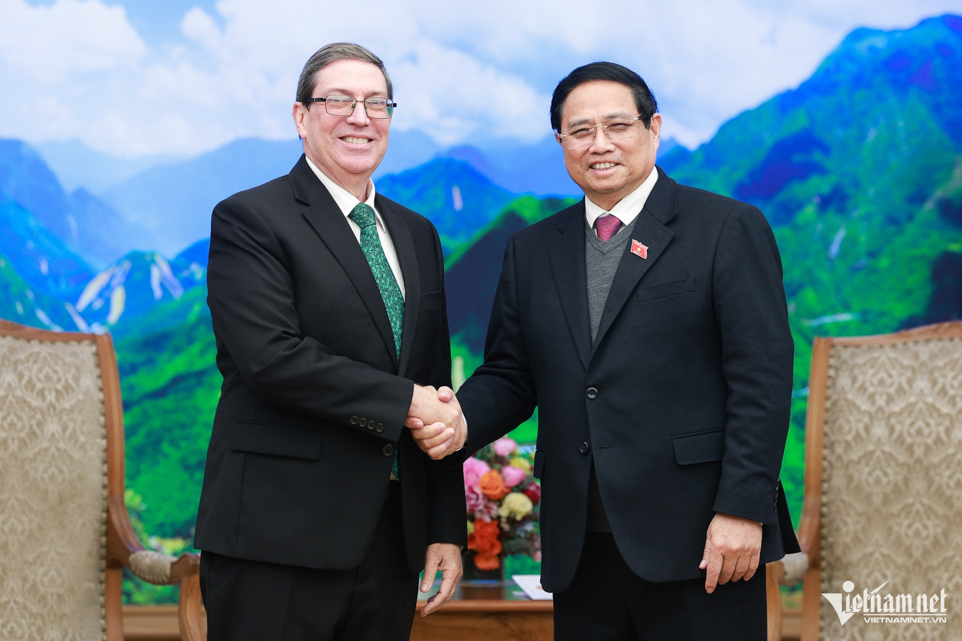 W-Bruno Rodríguez Parrilla    Phạm Minh Chính  2.jpg