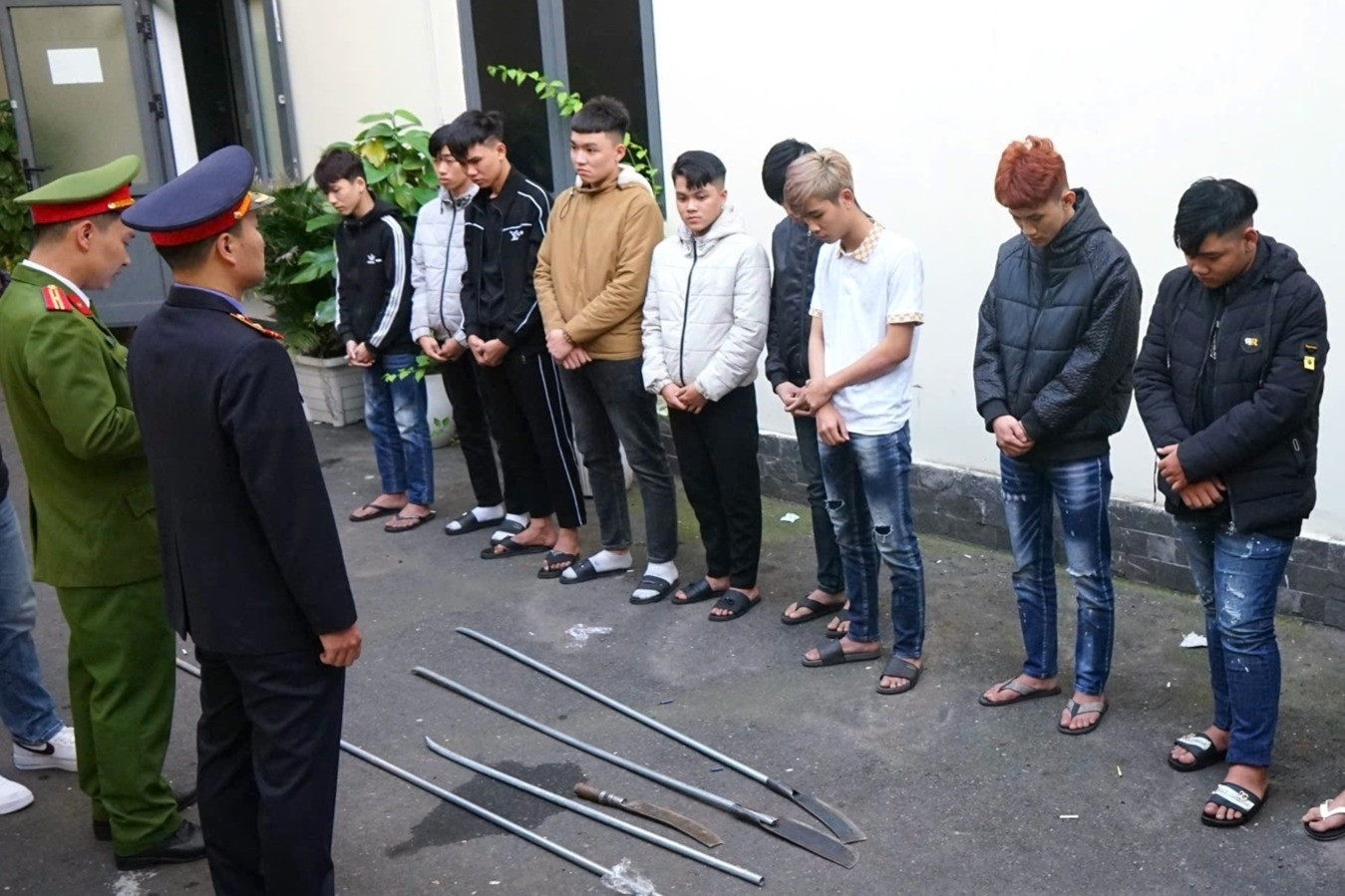 Khởi tố nhóm 'quái xế' mang hung khí náo loạn đường phố Đà Nẵng đêm giao thừa