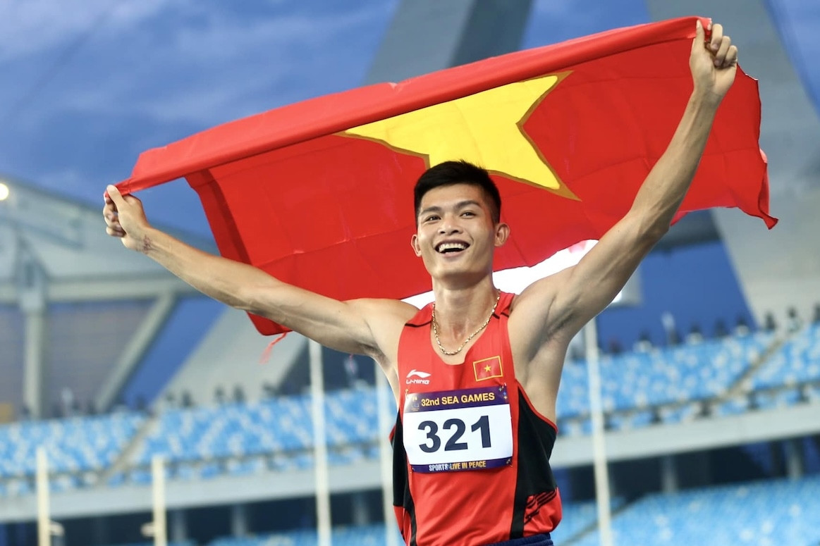 Kỷ lục gia nhảy xa Nguyễn Tiến Trọng và nghề tay trái... hái ra tiền