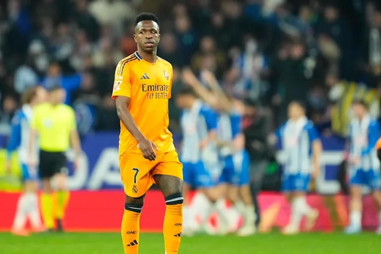 Lộ lời Vinicius nói với Mbappe sau trận thua đau của Real Madrid