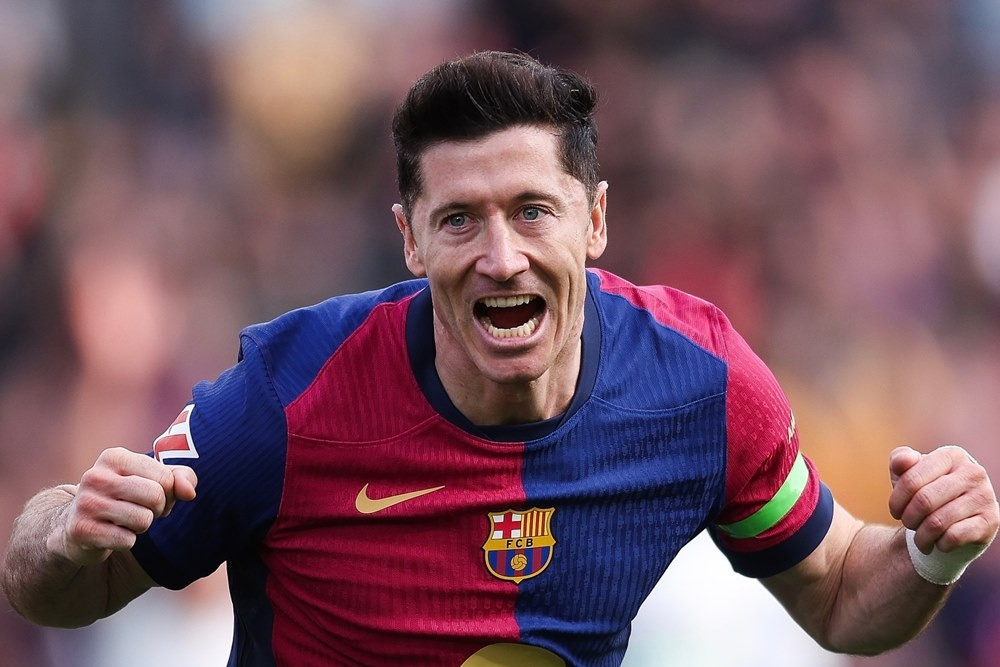 Yamal kiến tạo Lewandowski lập đại công, Barca đua gắt thành Madrid