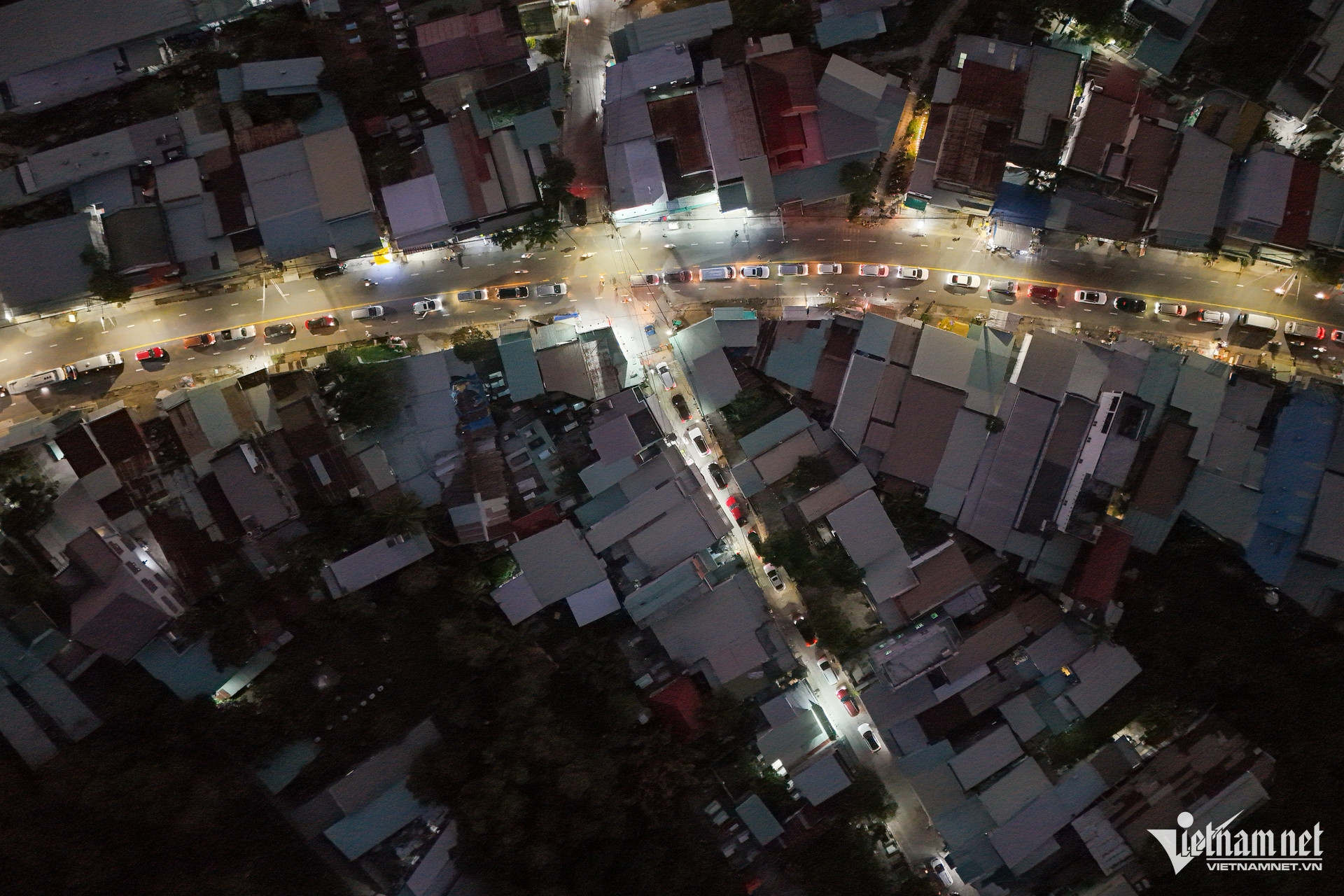 W-kẹt xe, phà cát lái.jpg