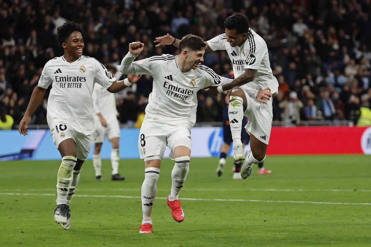 Hai cầu thủ Real Madrid bất ngờ đòi rời Bernabeu