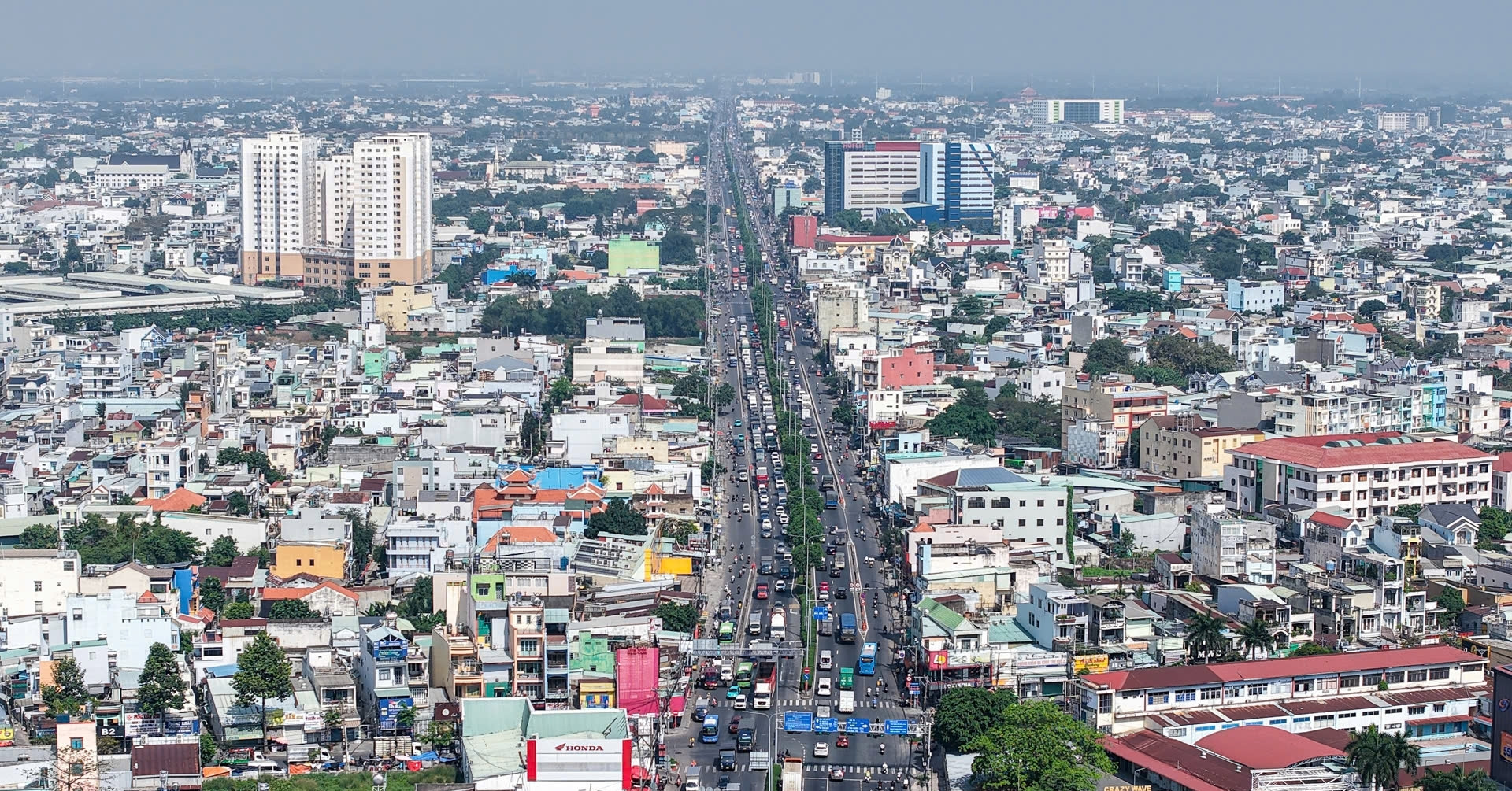 TPHCM chốt làm 4 tuyến đường cửa ngõ 60.000 tỷ đồng, mở đến 12 làn xe