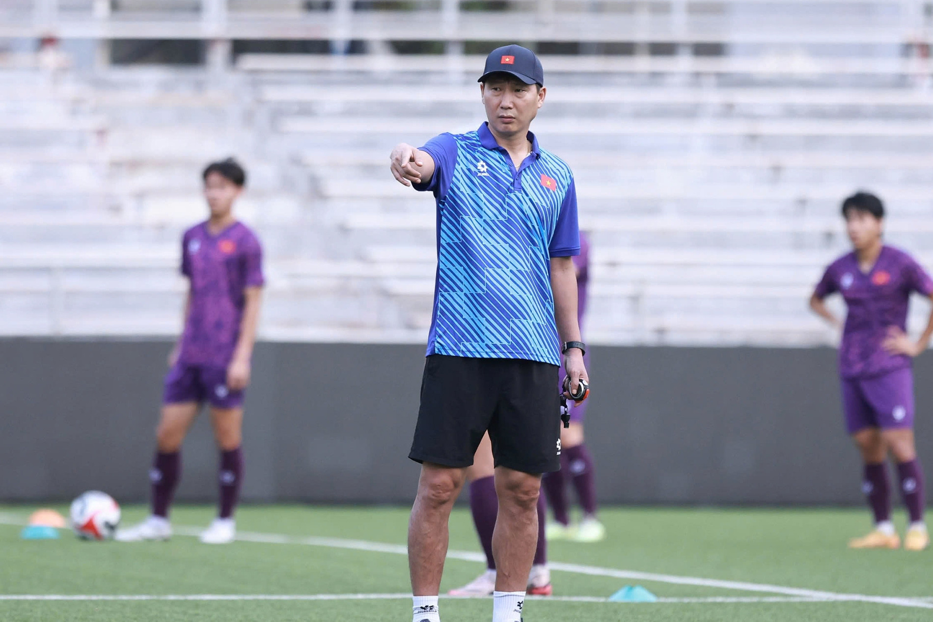 Tuyển Việt Nam: Ai ‘giữ nhà’ cho HLV Kim Sang Sik?