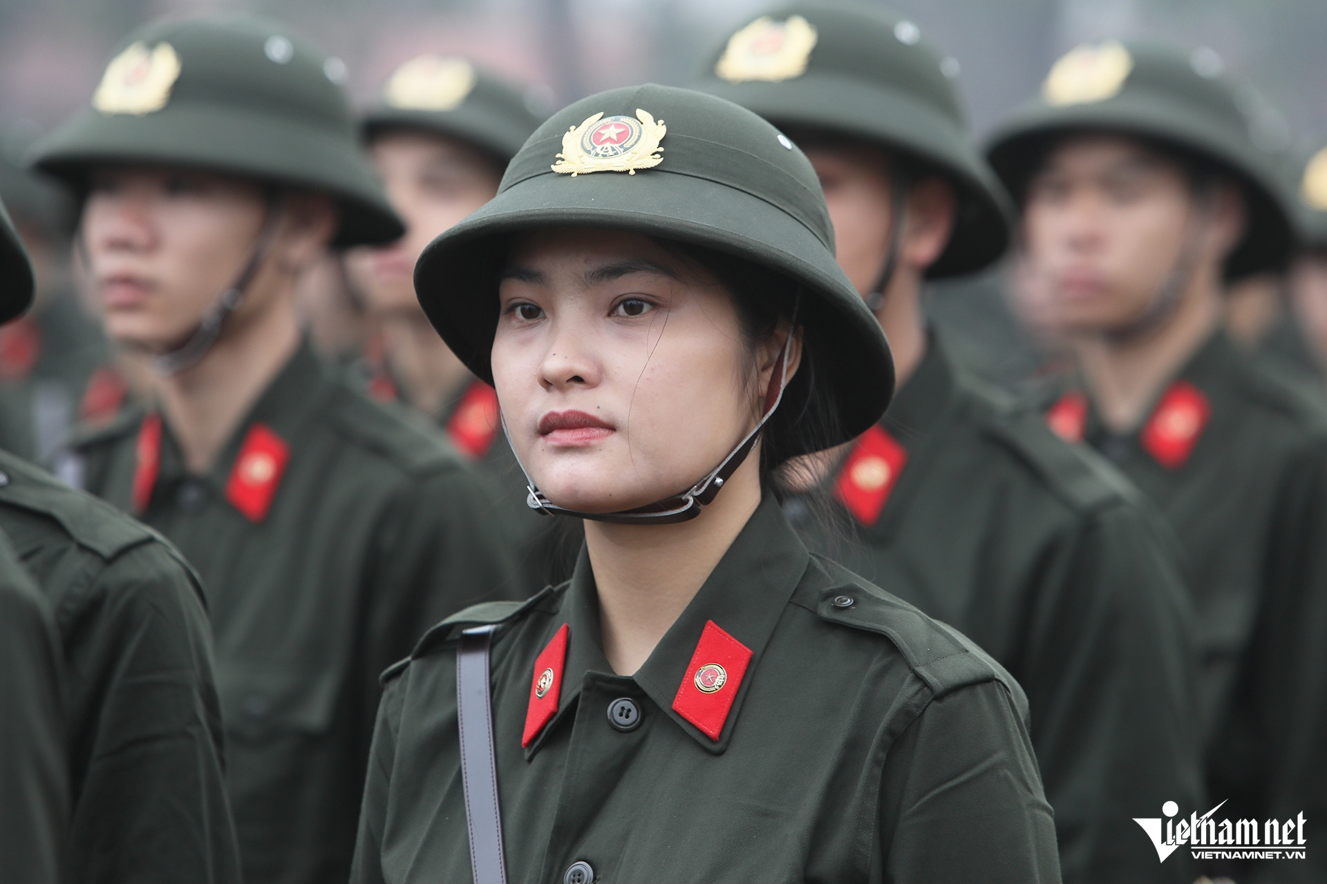 W-canh sat co dong 3.jpg