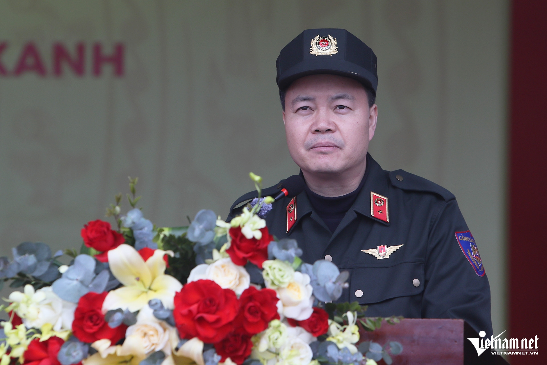 W-tu lenh canh sat co dong copy.jpg