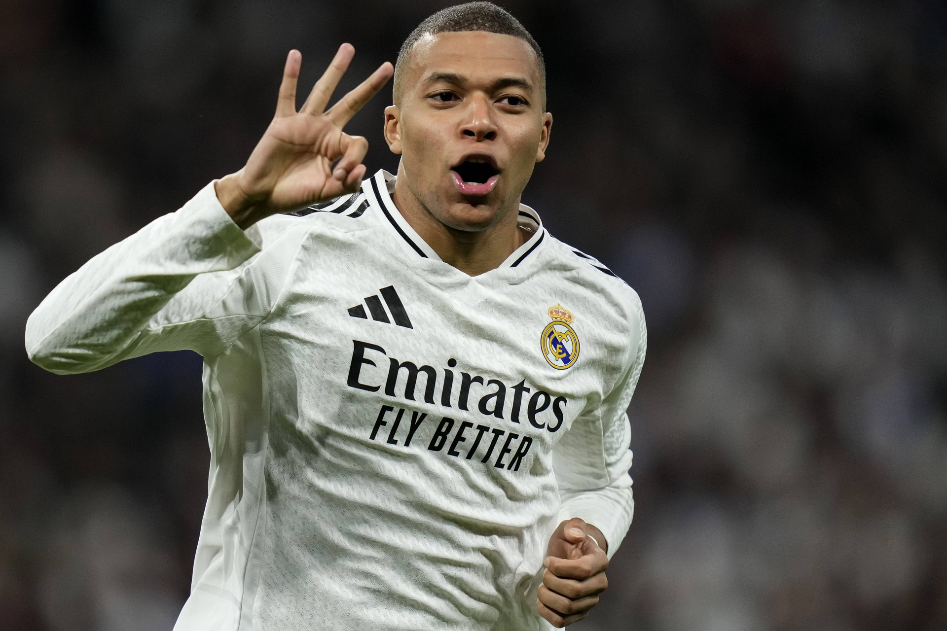 Real Madrid ở Cúp C1: Mbappe tiến hóa với Ancelotti