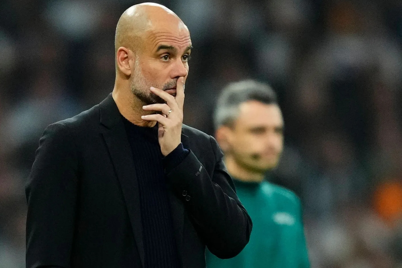 Man City dễ trắng tay: Sai lầm tai hại của Pep Guardiola