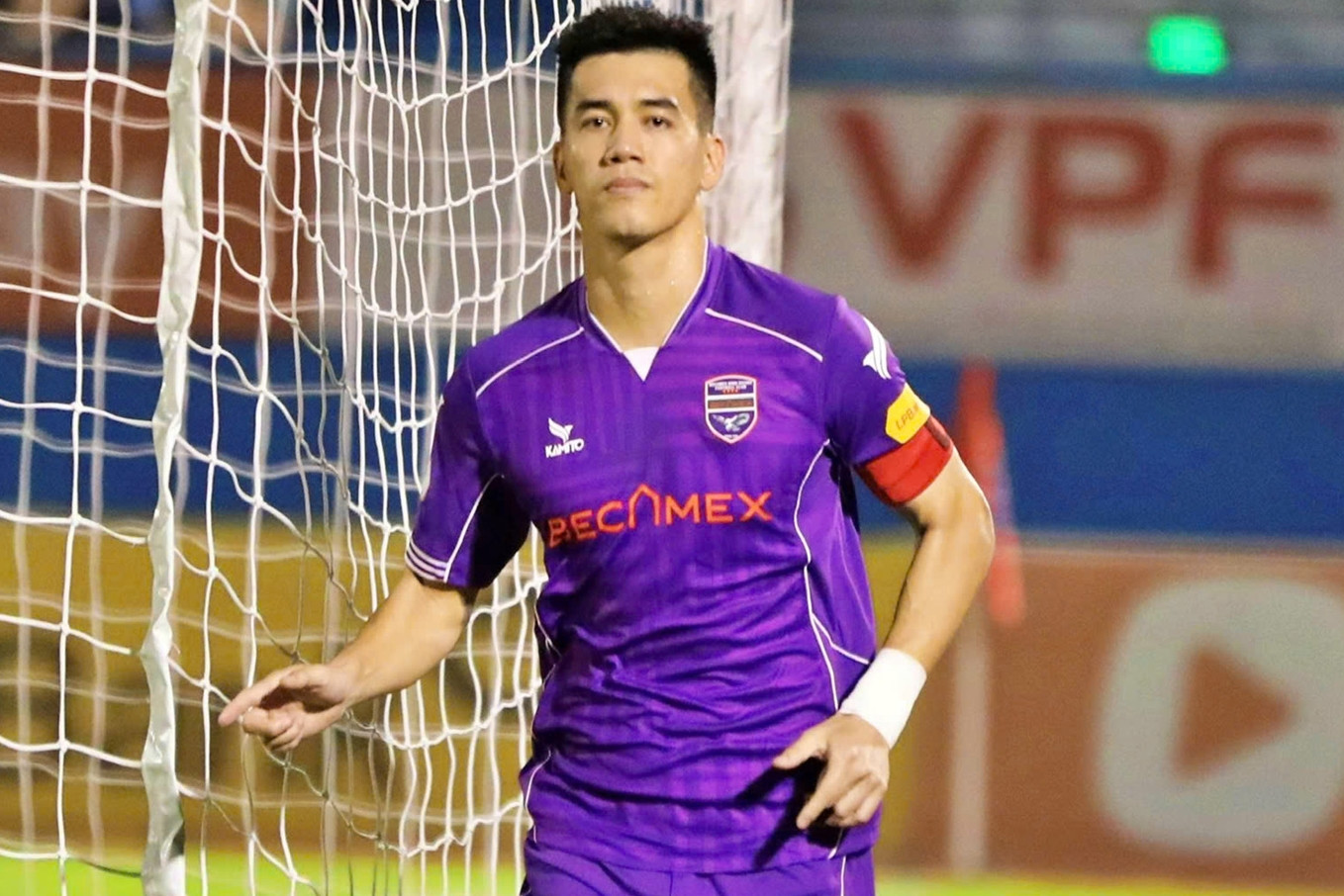 HLV Lào 'soi' Tiến Linh, ông Kim Sang Sik hãy cẩn trọng