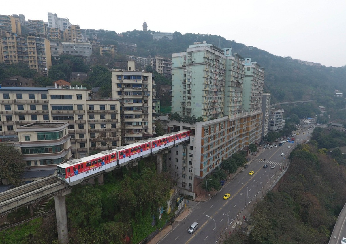 la mot thanh pho co nhieu doi nui trung khanh buoc phai dua ra cac giai phap giao thong doc la anh visual china 1458.jpg